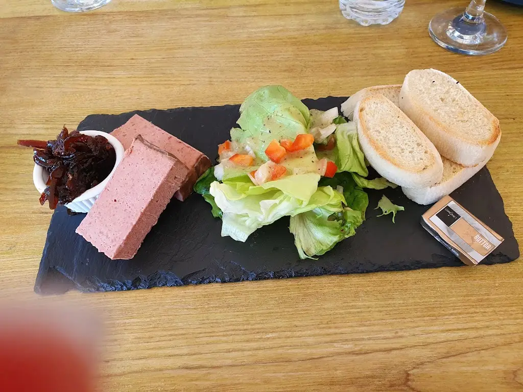 Julie Smith_Charlie's Bistro_Herne Bay_review