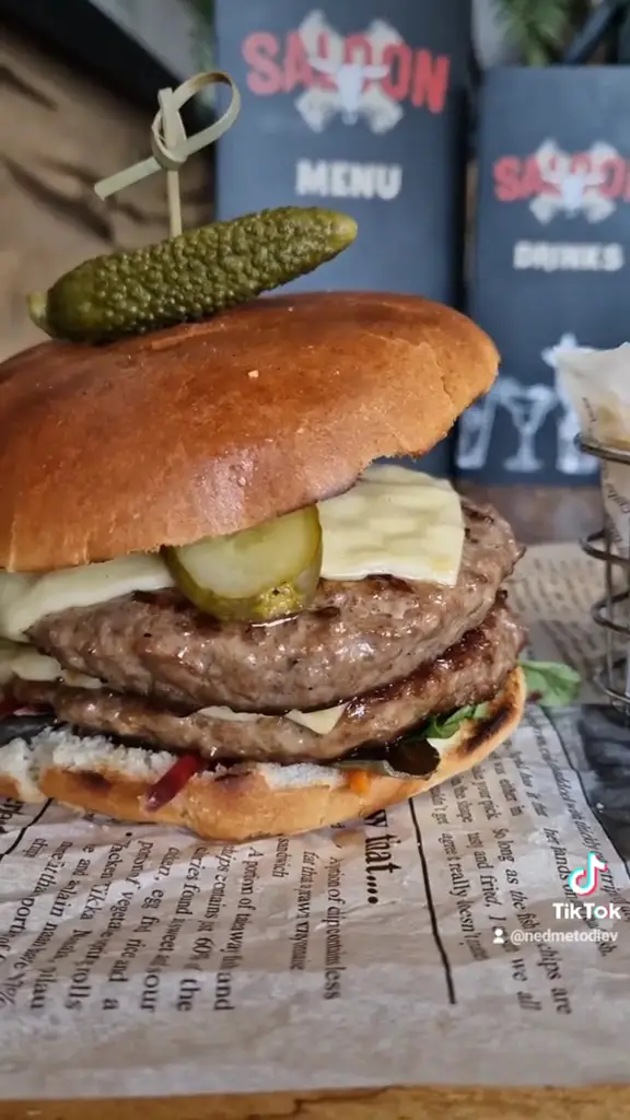 Saloon Bar & Grill_Herne Bay_slider_image_2