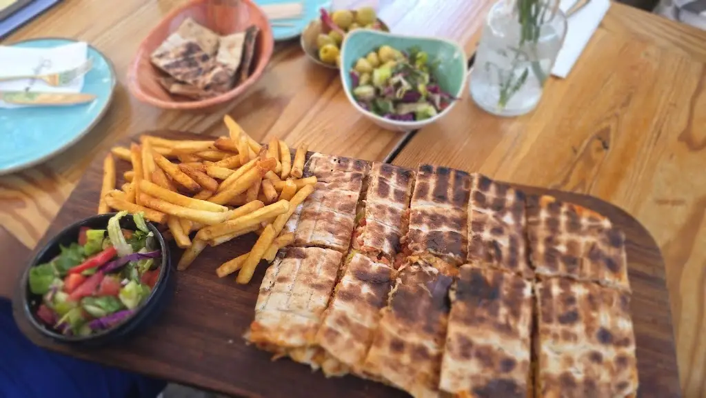 Mariusz Bencych_Grapevine_Herne Bay_review