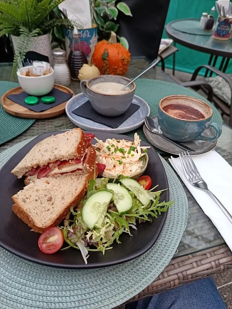 Bears Paw Country Inn & Restaurant_High Legh_slider_image_2