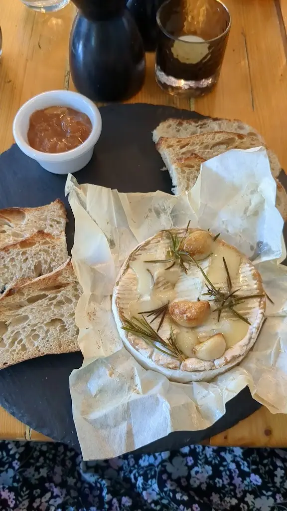 J D_The Hound & Heather_Hindhead_review