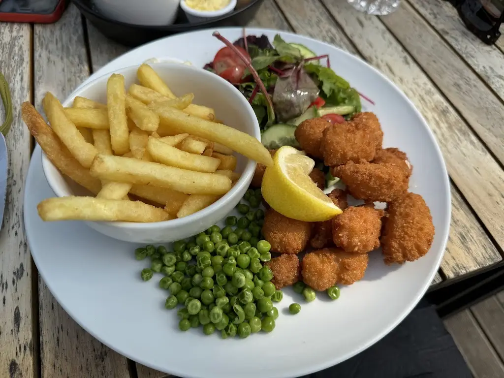 Steve L_Marney's Village Inn_Hinchley Wood_review