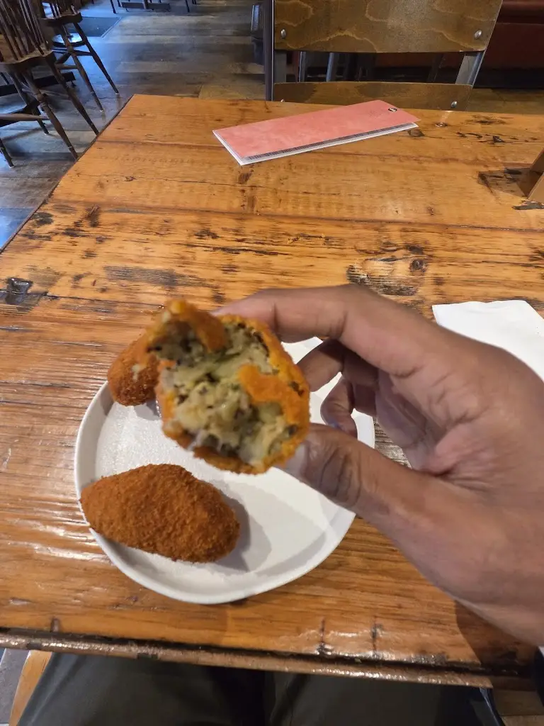 Amit D_La Luna Ceylon_High Wycombe_review