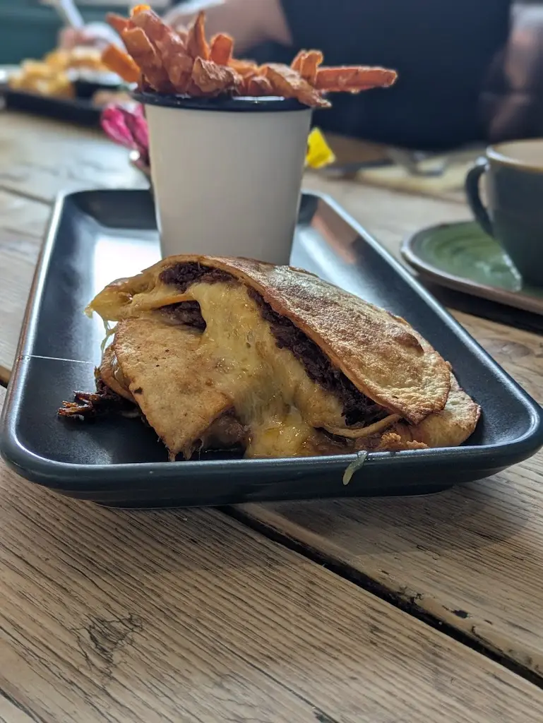 Zoe Bown_The Birch Tree_Bagworth_review