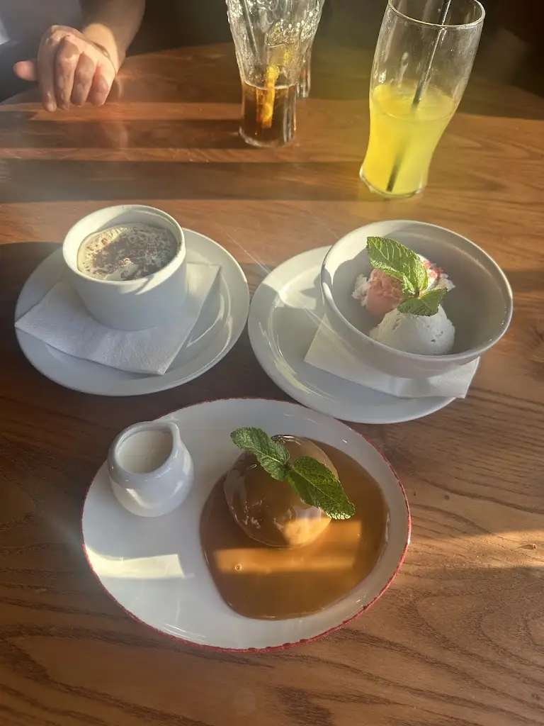 Daniel Currall_Pesto at the Axe & Compass_Hinckley_review