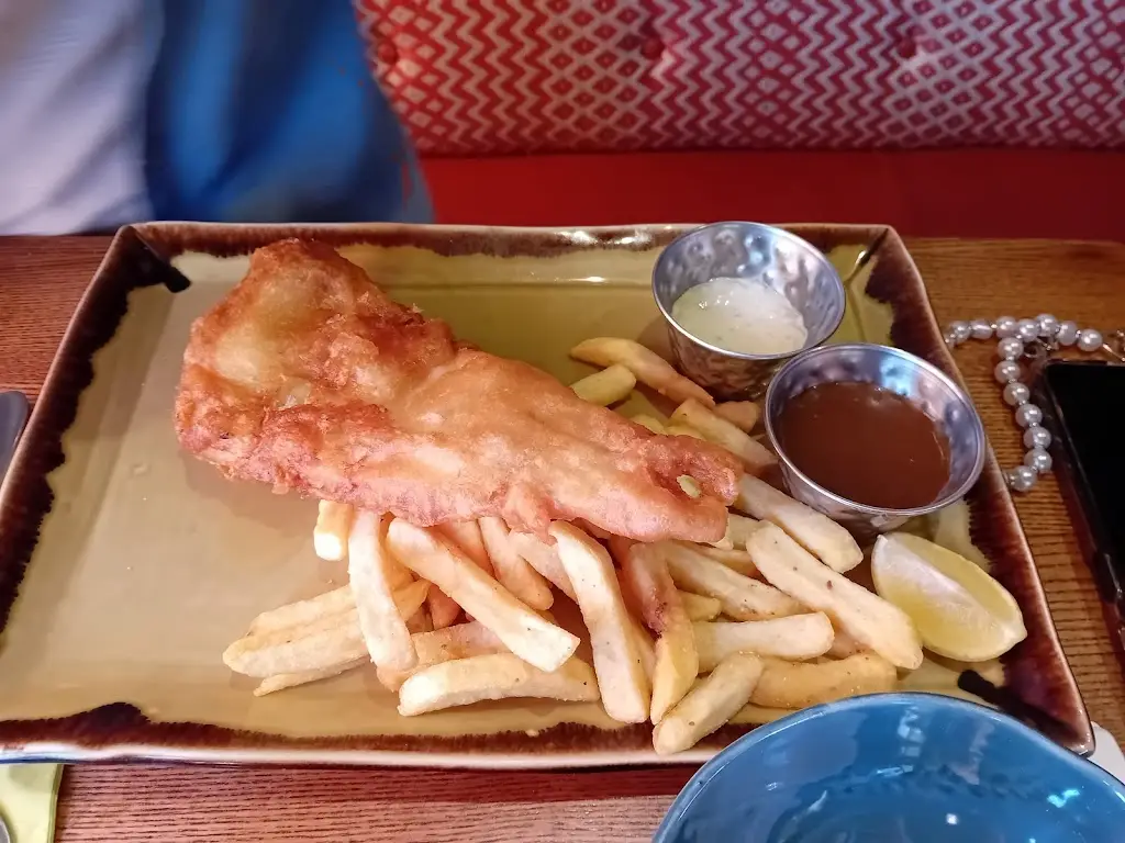 Tony Henry_Harvester Sir Winston Churchill Rochdale_Heywood_review