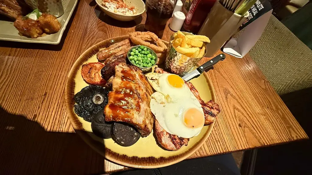 Harvester Sir Winston Churchill Rochdale_Heywood_slider_image_3