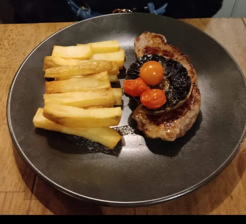 Menu_The Grapes at Bamford_Heywood_immagine_8