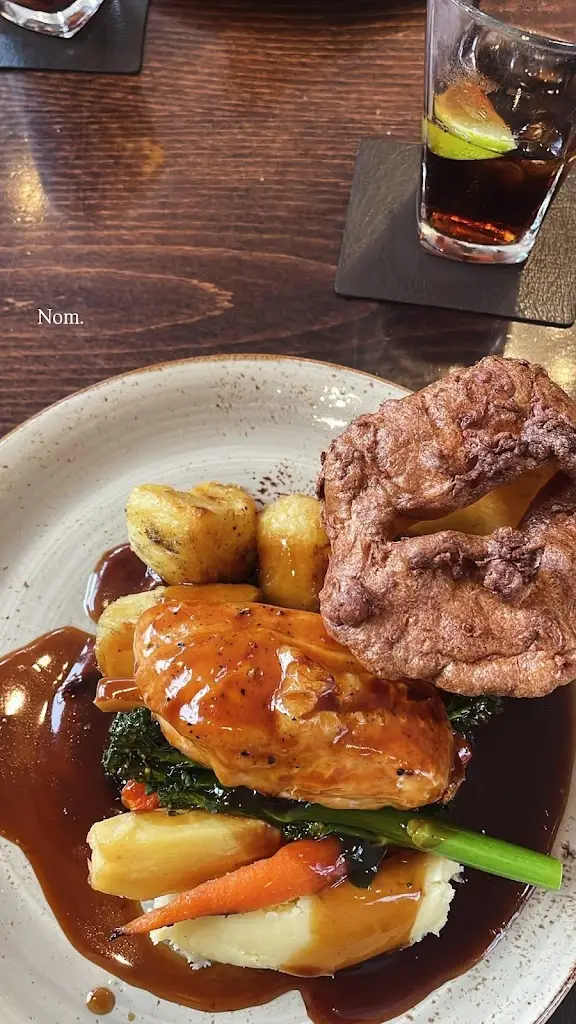 Naomi Hartley_Summat to Ate Steak Restaurant & Function Rooms_Hindley_review