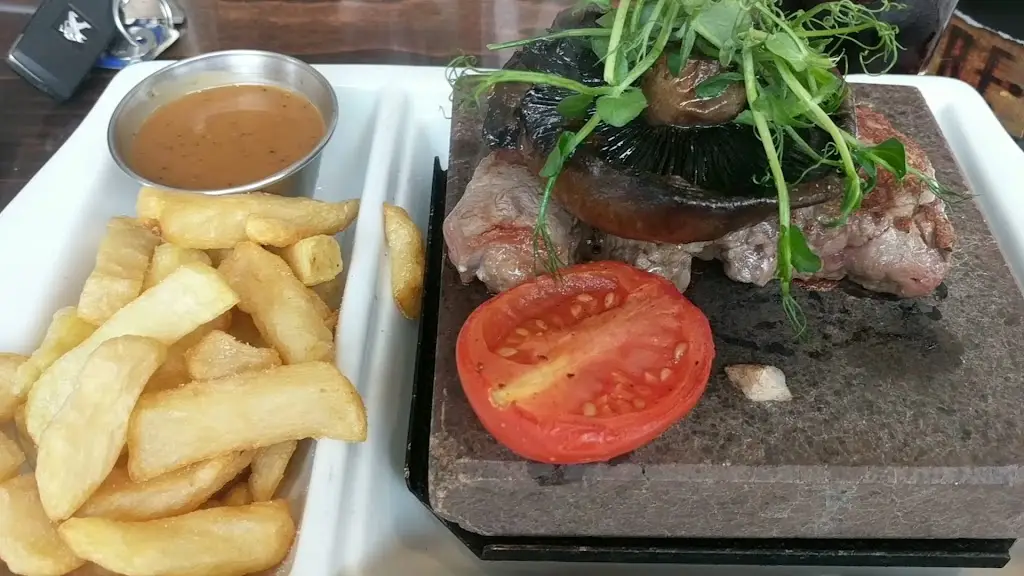 Summat to Ate Steak Restaurant & Function Rooms_Hindley_slider_image_2