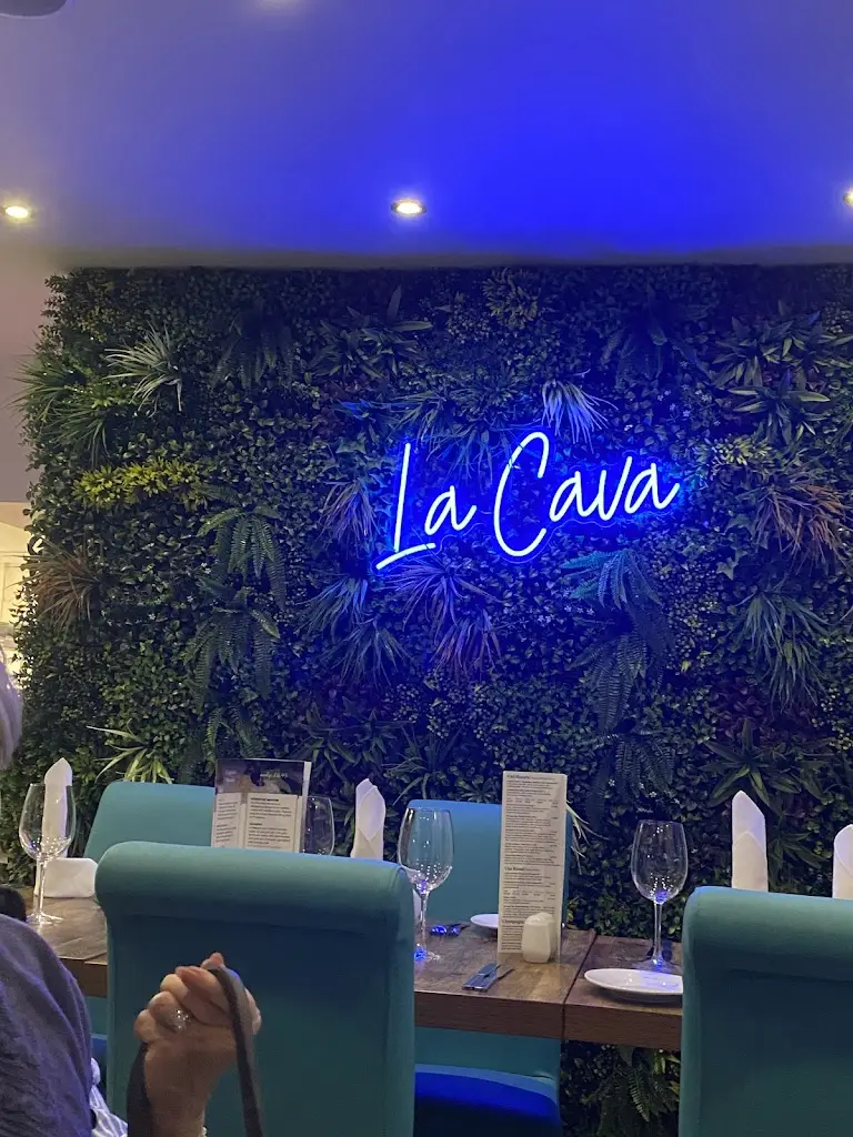Stacy_La Cava Restaurant_Hindley_review