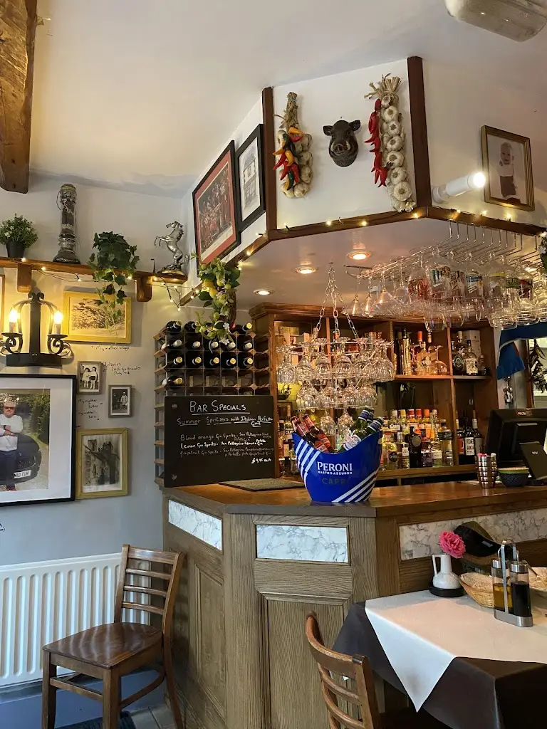 Teresa Tinker_La Tavernetta_High Bentham_review