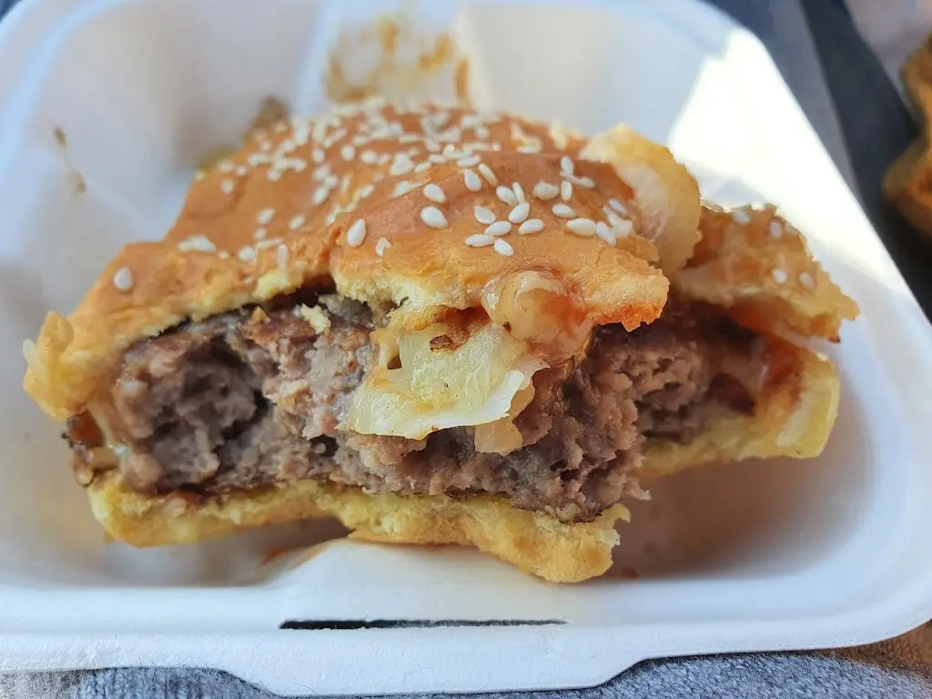 Menu_Half Moon Bay Cafe_Heysham_imagen_9