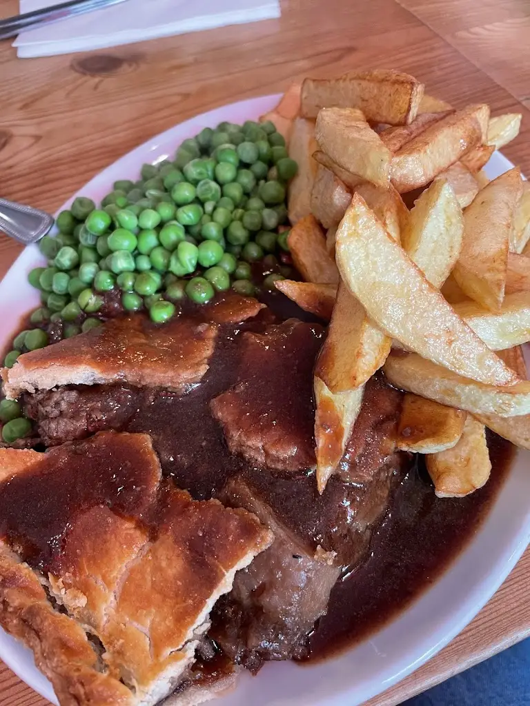 Sylvie Rowland_Tracy's Homemade pies and cakes_Heysham_review