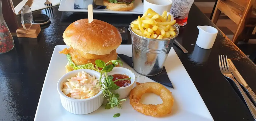 The Palatine - Cask Ale Bar_Heysham_slider_image_2