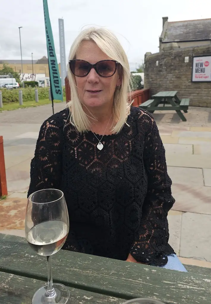 Helen Jackson_Station Promenade_Heysham_review