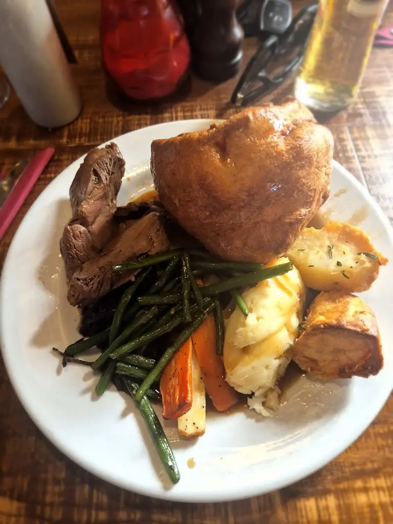 Vicky Heward_The Midnight Bell_Holbeck_review