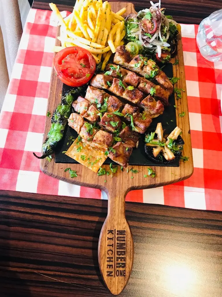 Number One Kitchen Turkish Restaurant_Hockliffe_slider_image_3