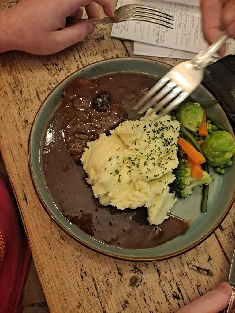 Lauren_The Oliver and Hare_Hockliffe_review