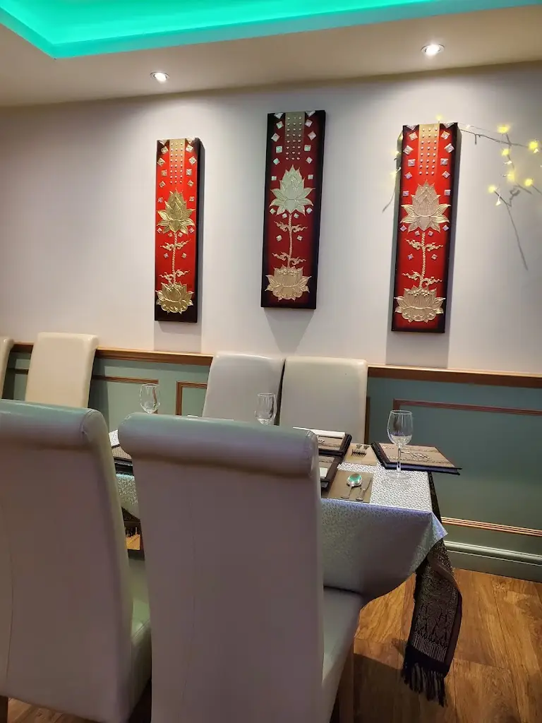 Thai Chef Restaurant_Hockliffe_slider_image_3