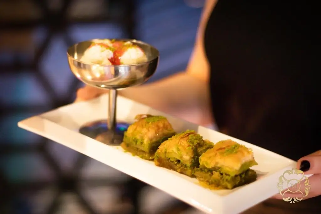 Mevan Restaurant & Bar_Hockliffe_slider_image_3