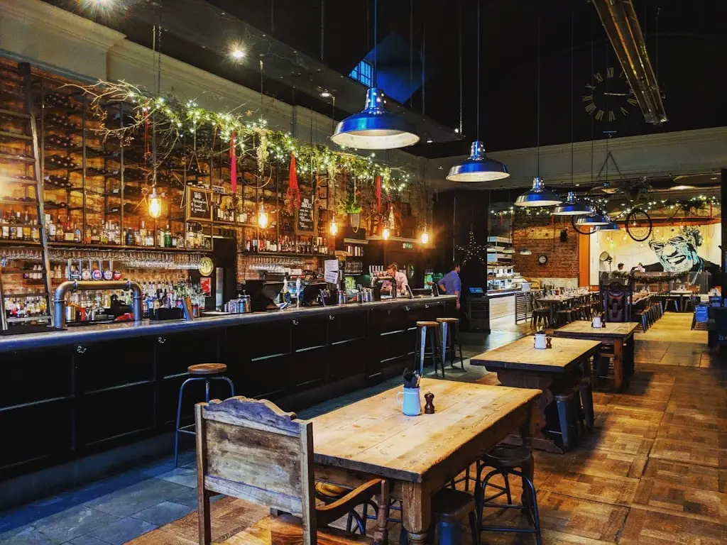 Hermitage Rd Bar and Restaurant_Hitchin_slider_image_1