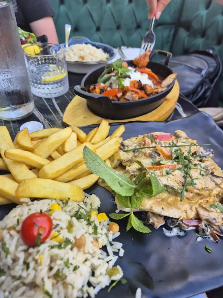 Corina Maretu_Ibo's Bar & Restaurant_Hitchin_review