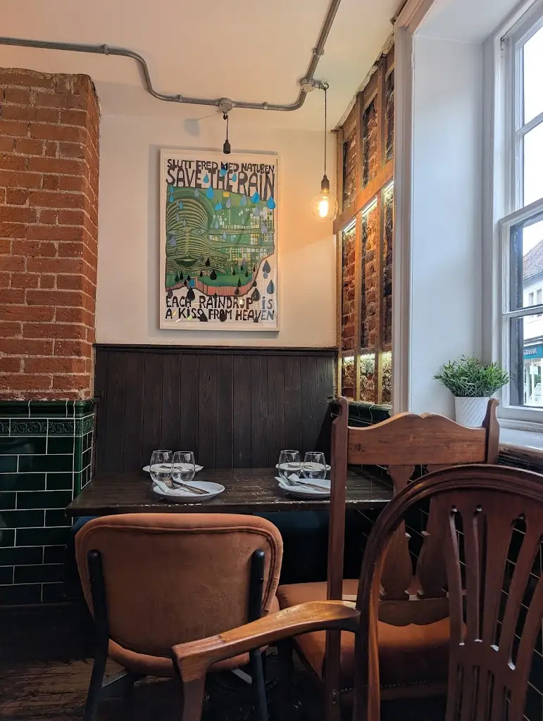 Georgi Dimitrov_Los Reyes_Hitchin_review