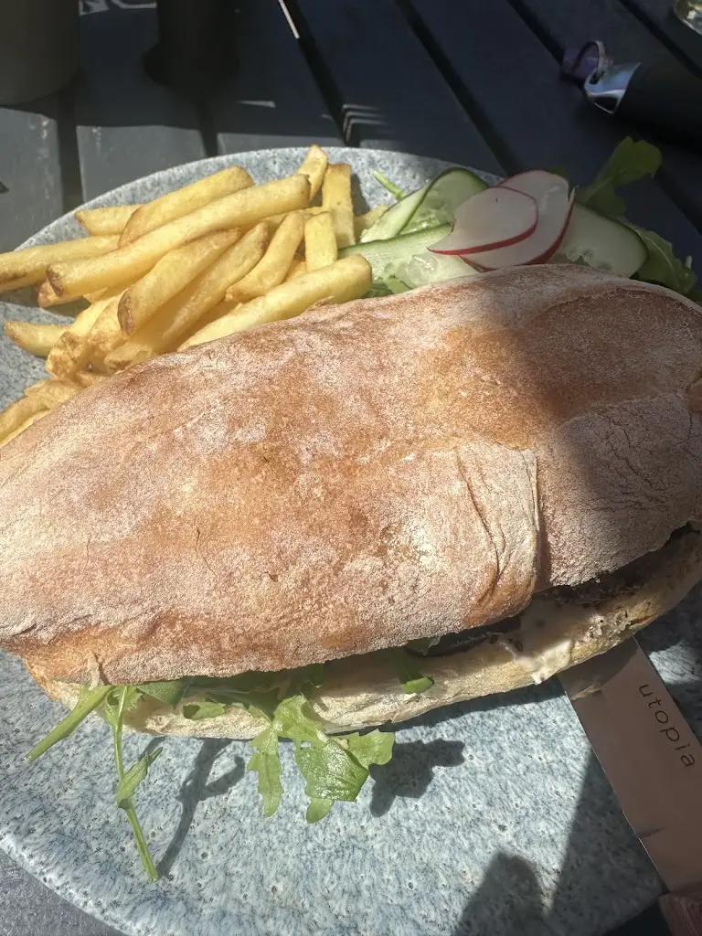 Andrew Sykes_Halfway House_Baildon_reseña