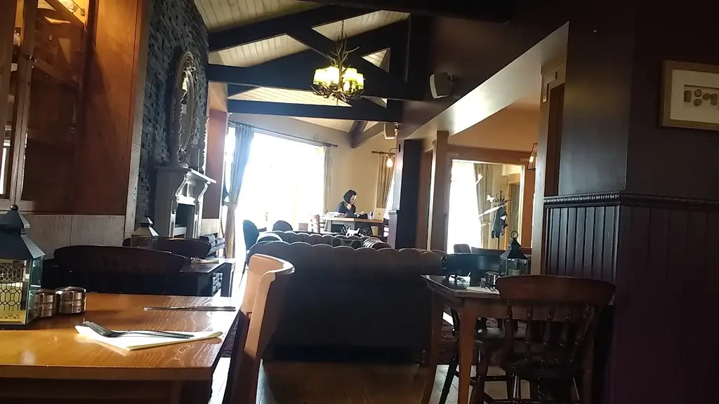 Halfway House_Baildon_slider_image_2