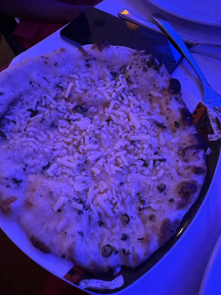 Darren Lucas_Red Chilli Restaurant_Holmwood_recensione