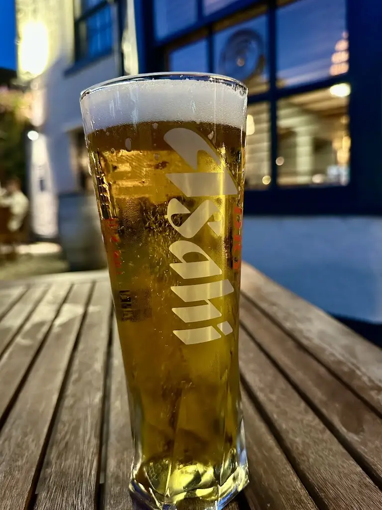 Alastair Thompson_The Old Red Lion_Holmes Chapel_recensione