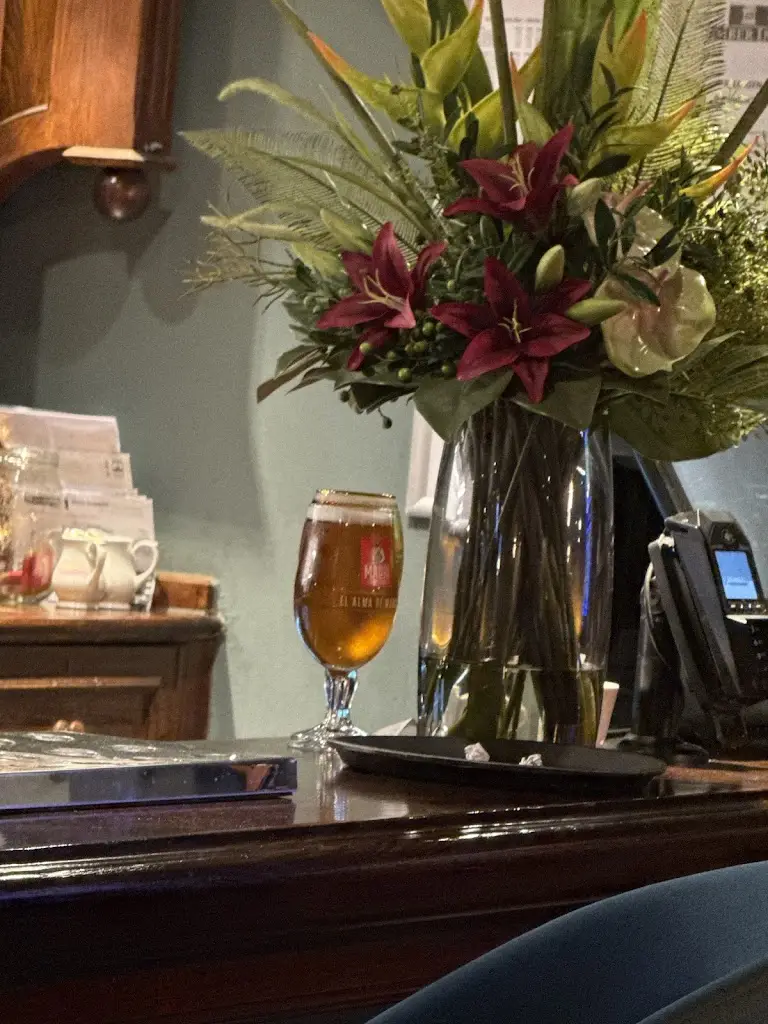 harry jones_The Old Red Lion_Holmes Chapel_recensione