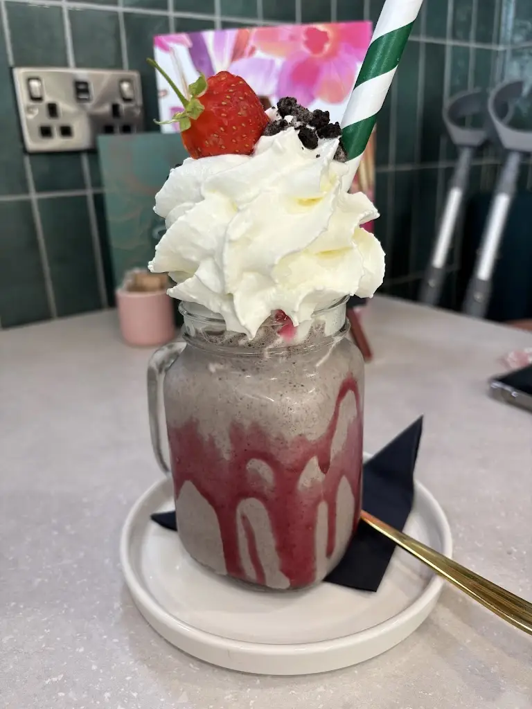 Holmes Sweet Home_Holmes Chapel_slider_image_3