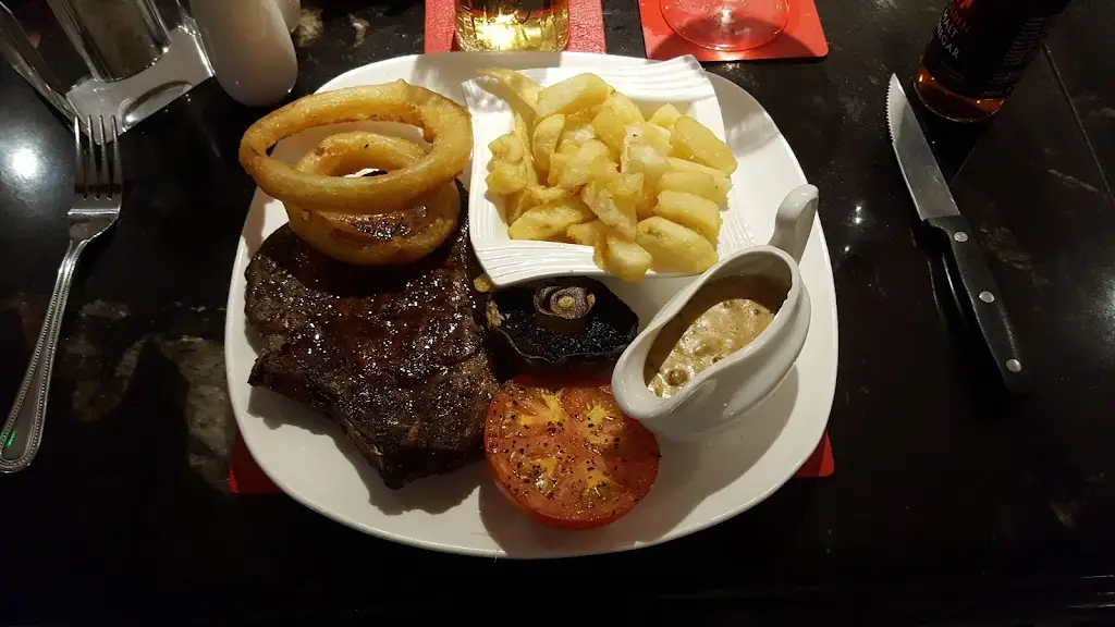 Menu_The Fox and Hounds_Holmes Chapel_image_8