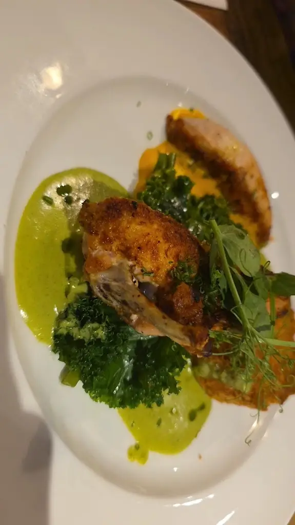 J1_The Fox and Hounds_Holmes Chapel_review