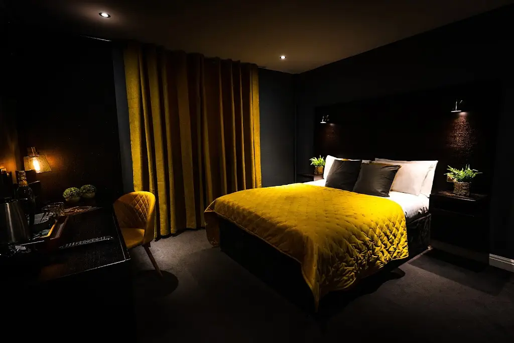 The Vicarage Cheshire_Holmes Chapel_slider_image_2