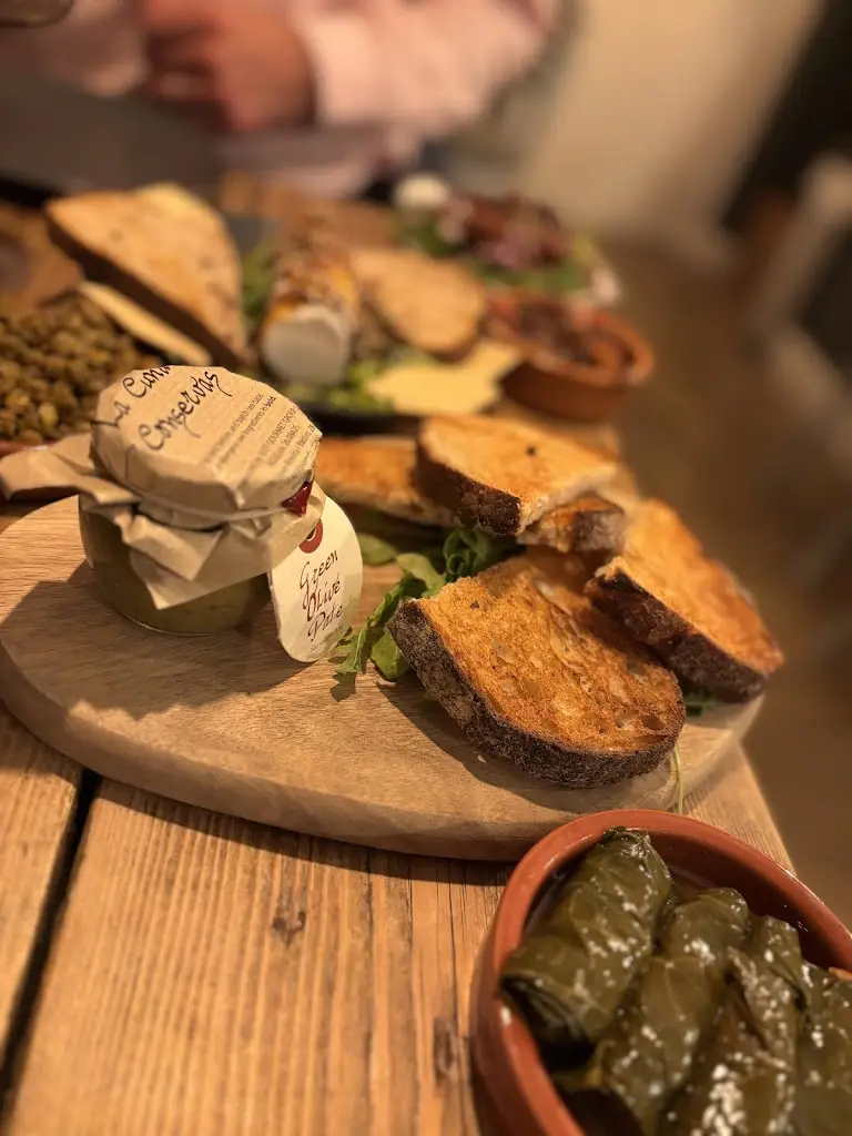 Hewlett Family_CELESTE_Holmes Chapel_review