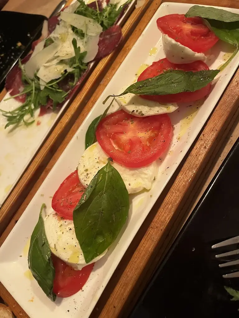 Mariana Gillies_Amor Gastronomia_Holloway_review