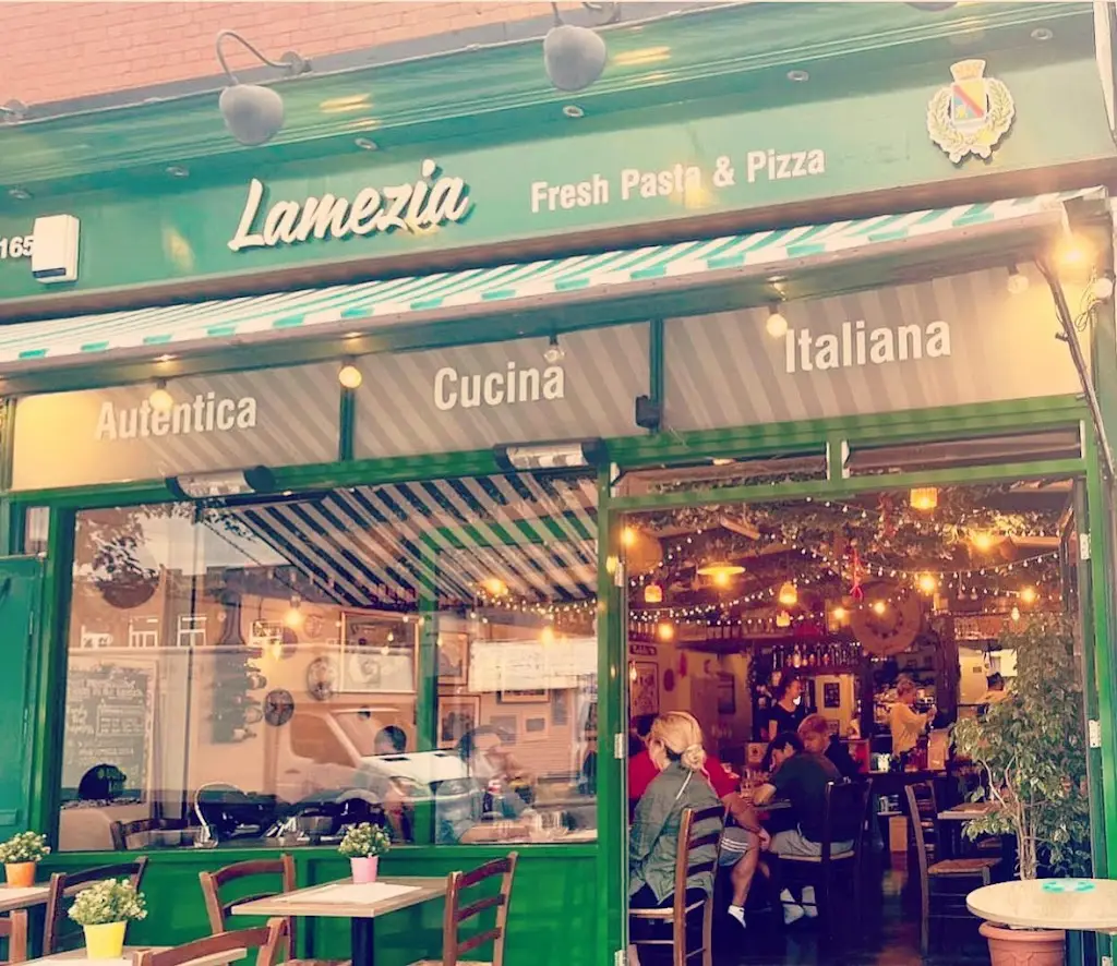 Lamezia Italian Restaurant restaurant in Holloway