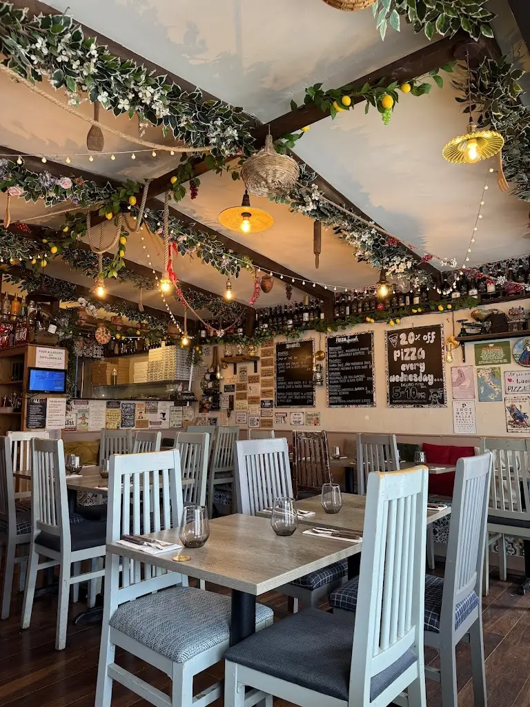 Lamezia Italian Restaurant_Holloway_slider_image_3