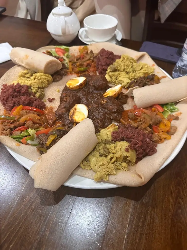 The Travel Hacking Life_Mesi's Kitchen_Holloway_review