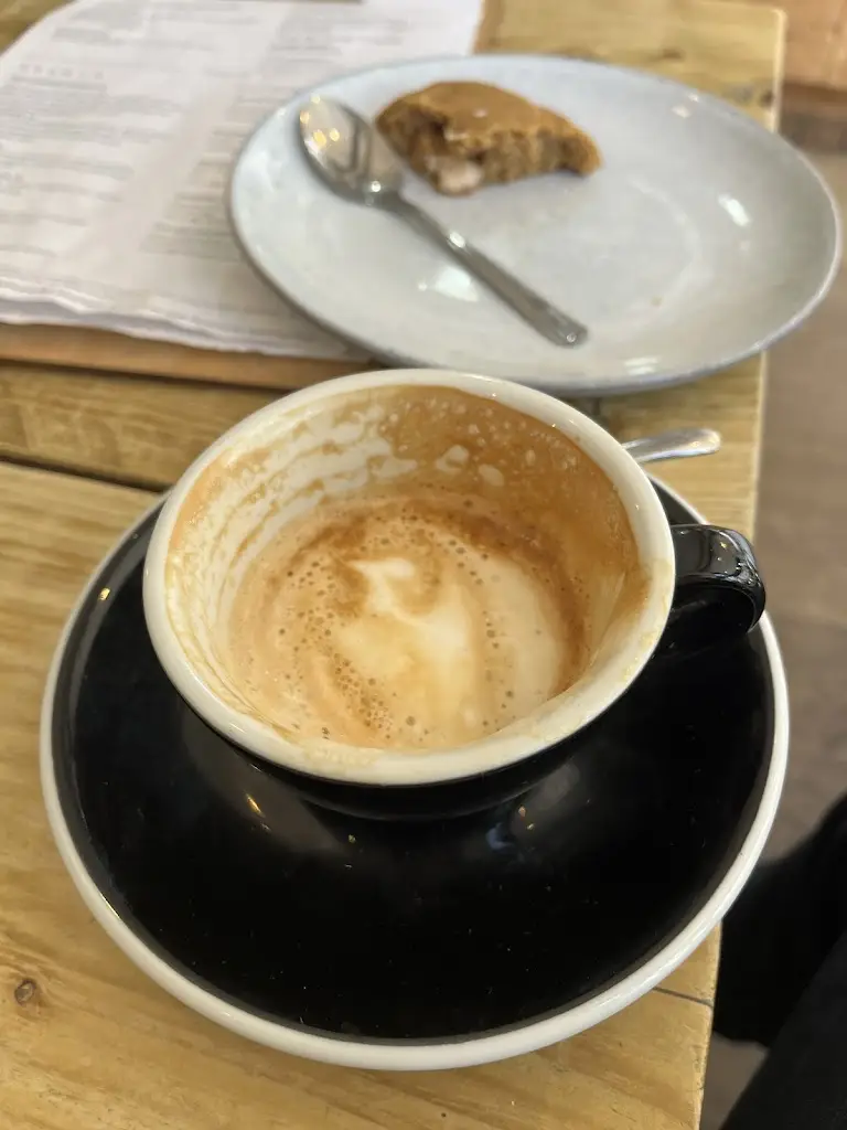 James miles_Miki's Paradise_Holloway_review