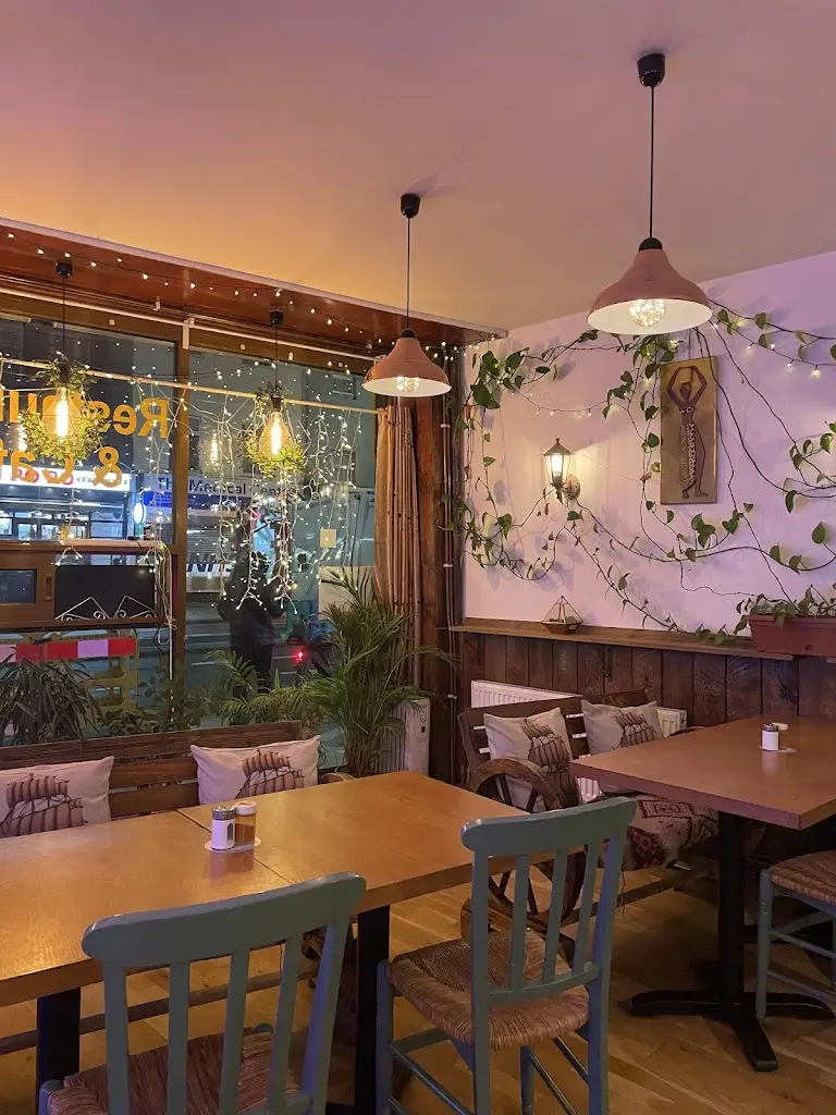 Rebekah Treganna_Keren View_Holloway_review