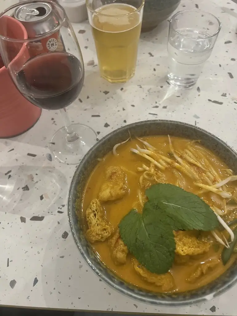 Meg Shan_Sambal Shiok Laksa Bar_Holloway_review