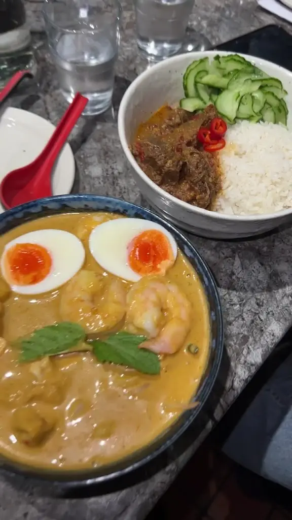 Sambal Shiok Laksa Bar_Holloway_slider_image_2