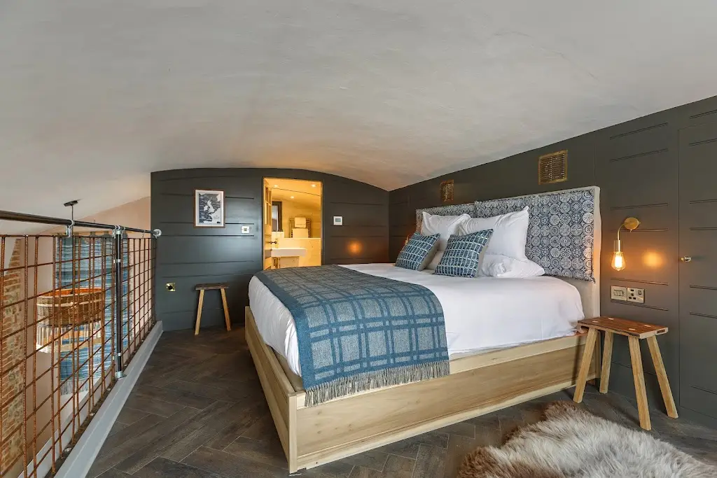 Byfords_Holtby_slider_image_3