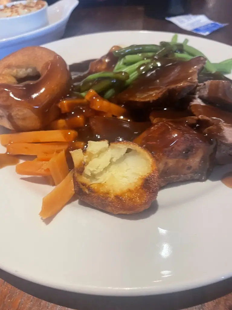 Barry White _Needle & Awl_Higham Ferrers_review