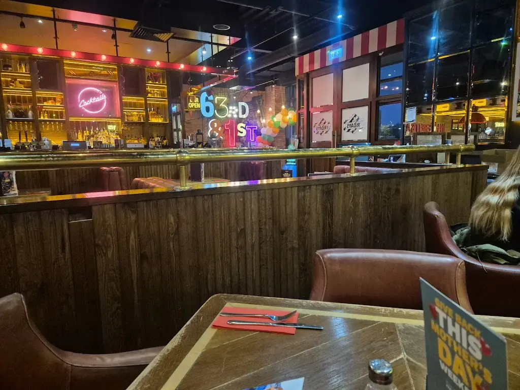 Nathan_TGI Fridays - Rushden Lakes_Higham Ferrers_review