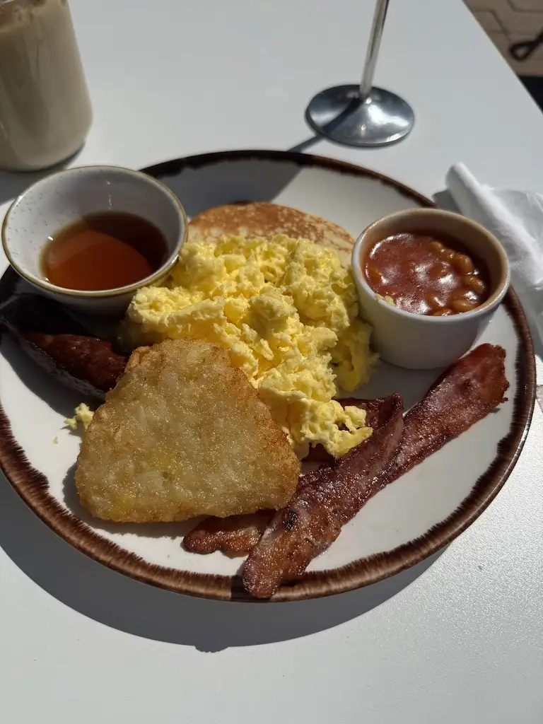 Lex B_Jamaica Blue_Higham Ferrers_review